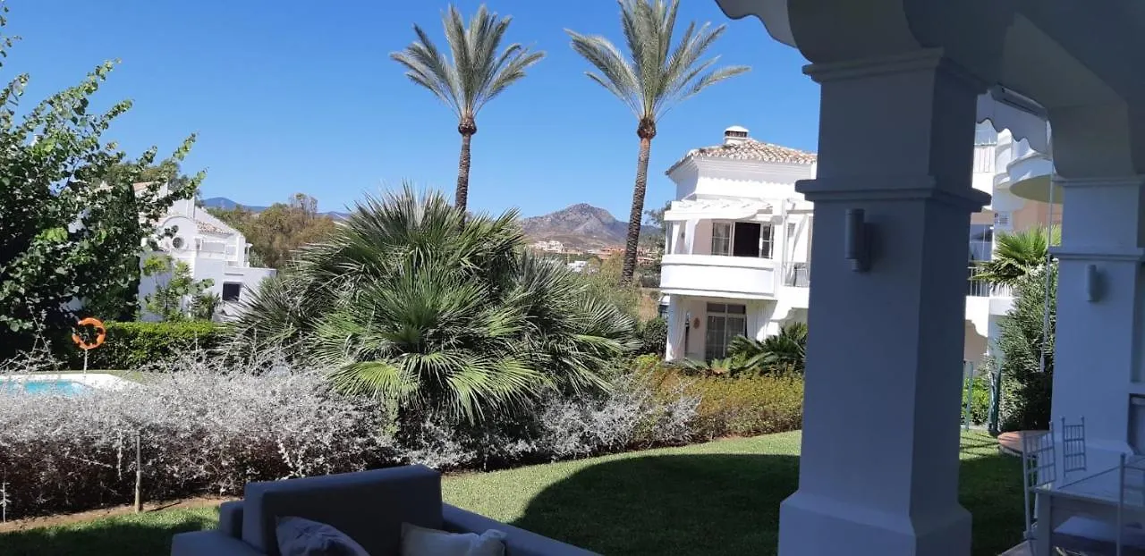 Marbella Holiday & Golf Garden Apartment