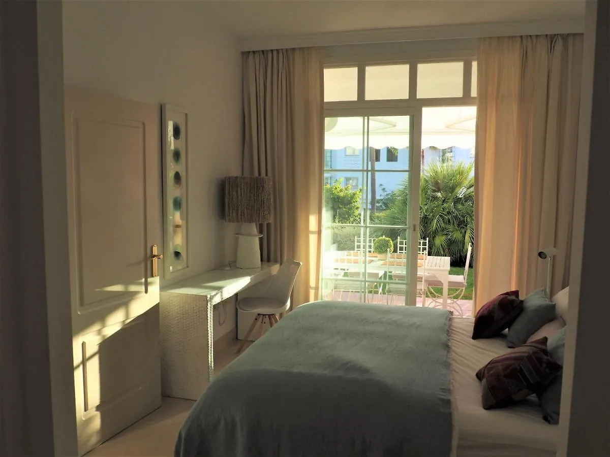 Marbella Holiday & Golf Garden Apartment